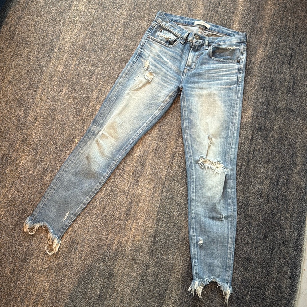 Moussy vintage jeans sz 24 GUC distressed